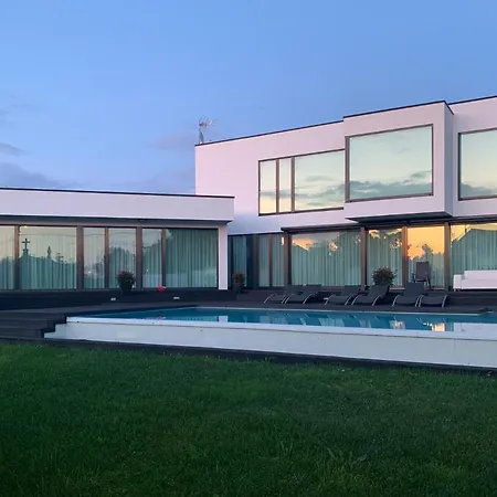 Villa Pomba House