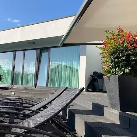 Pomba House